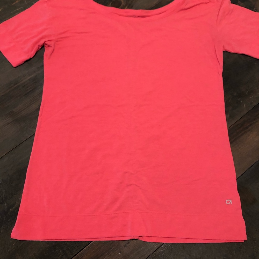Gap Fit Breathable Maternity Top